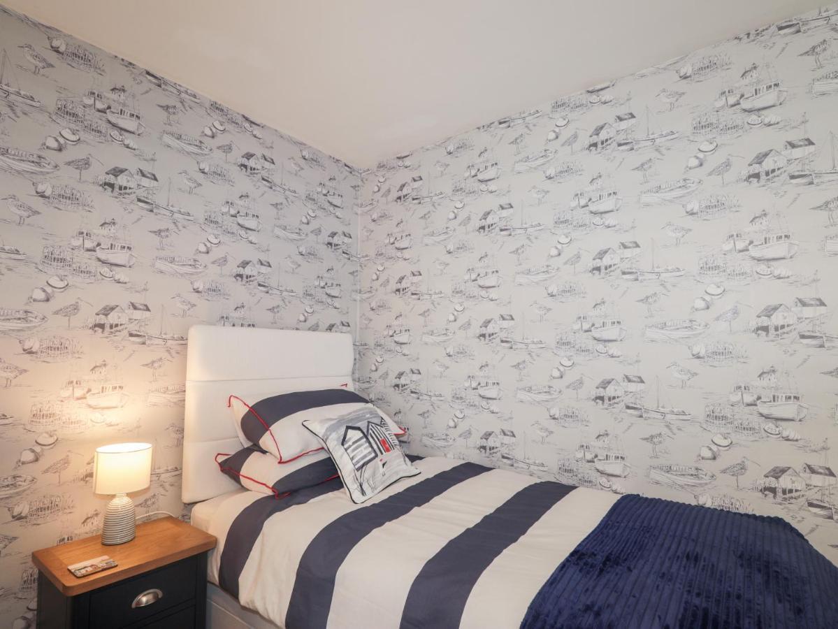2 Seafield Place Портсой Экстерьер фото